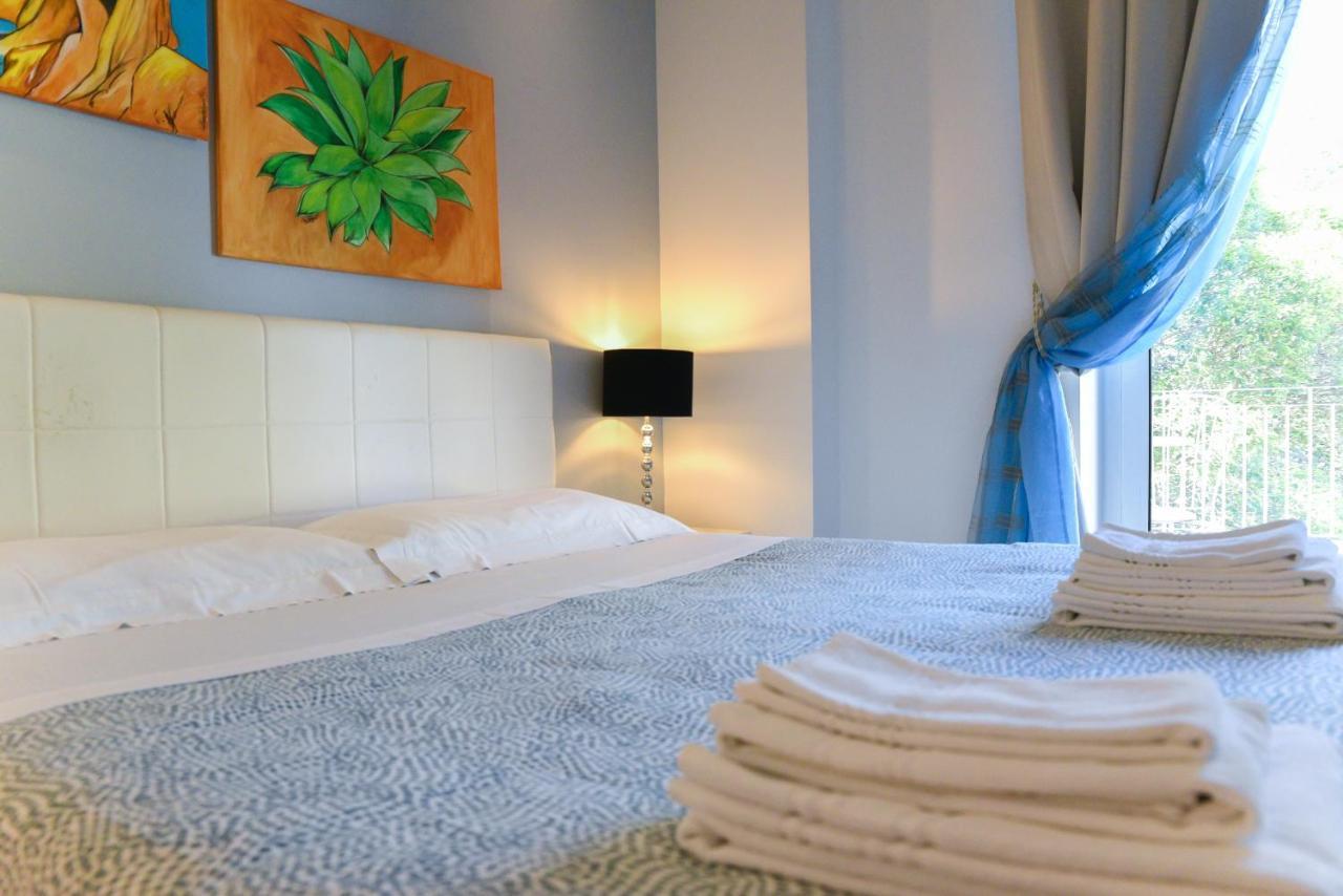 Palazzo Leo Suite And Apartment Lecce Ngoại thất bức ảnh