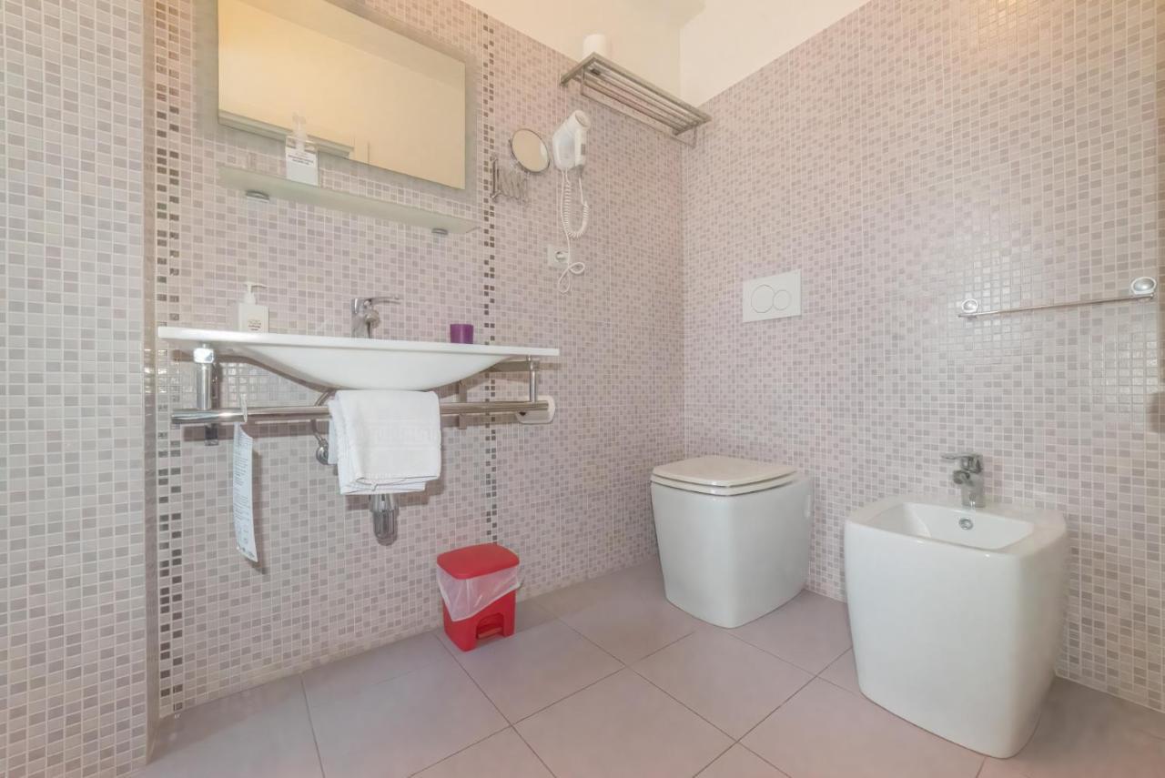 Palazzo Leo Suite And Apartment Lecce Ngoại thất bức ảnh